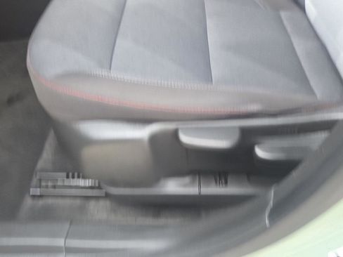 Used 2024 Chevrolet Trax RS w/ Driver Confidence Package image 15