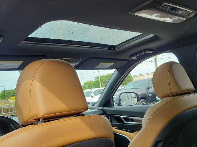 Certified 2022 Kia Telluride SX w/ Towing Package FWD image 10
