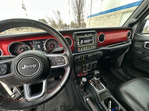 Used 2020 Jeep Gladiator Rubicon image 11