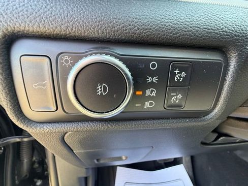 Used 2021 Ford Explorer XLT w/ Equipment Group 202A image 19