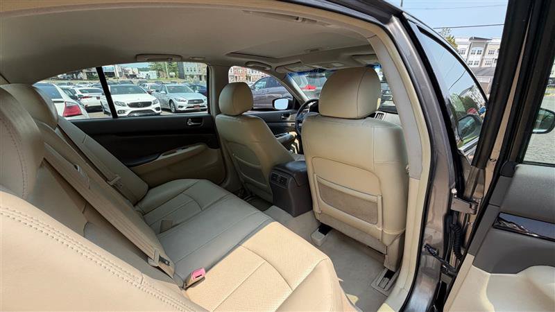Used 2011 INFINITI G37 x Sedan w/ Premium Pkg AWD/4WD image 11