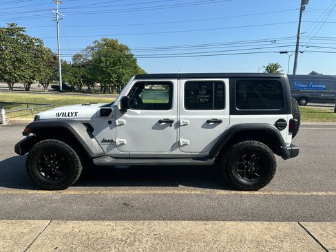 Used 2024 Jeep Wrangler Unlimited AWD/4WD image 7