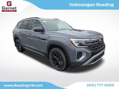 New 2026 Volkswagen Atlas Peak Edition image 7