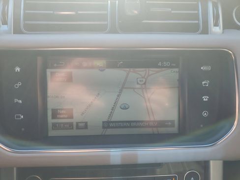 Used 2016 Land Rover Range Rover HSE image 17