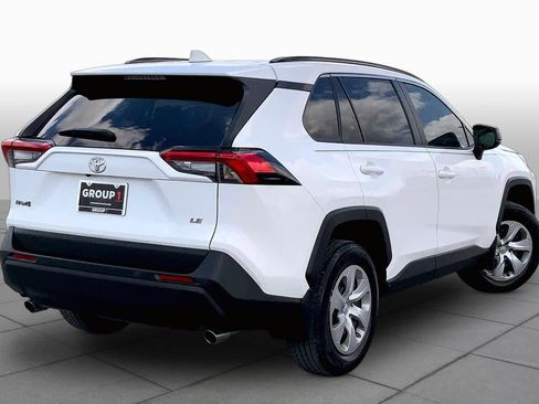 Used 2021 Toyota RAV4 LE FWD image 13