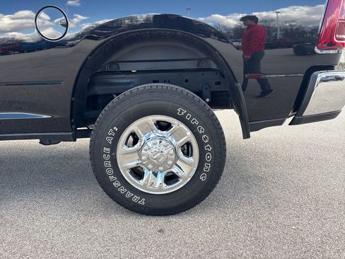 New 2025 RAM 2500 Tradesman AWD/4WD image 11