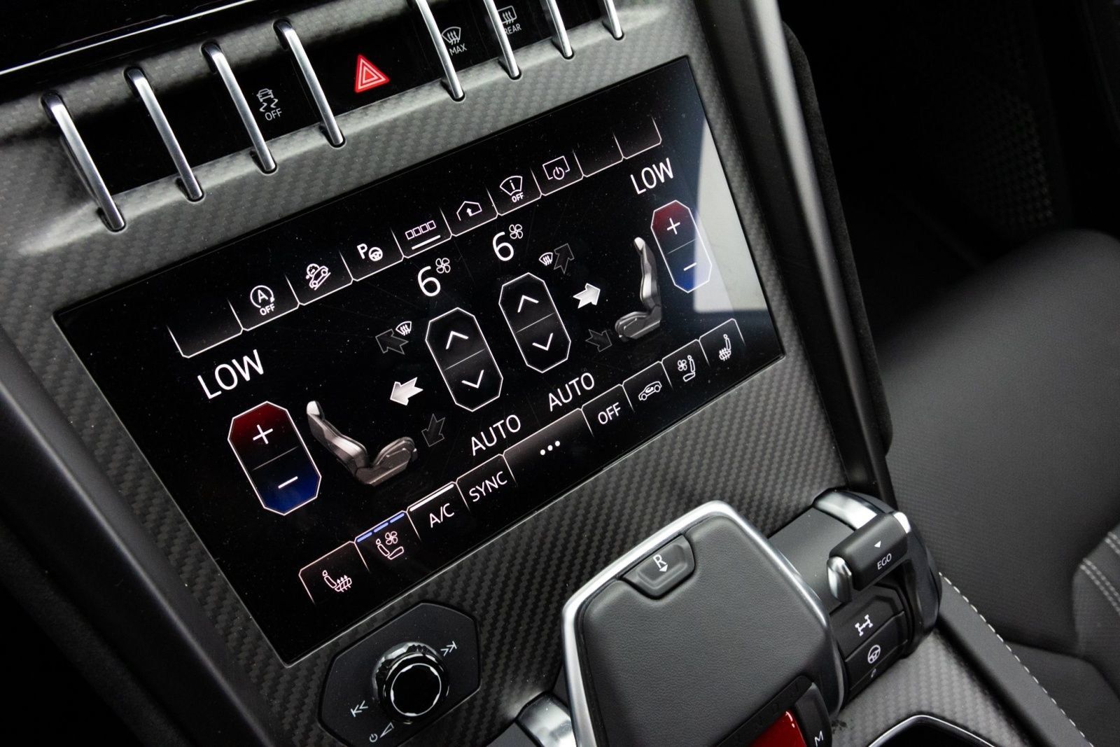 Used 2023 Lamborghini Urus Performante AWD/4WD image 31