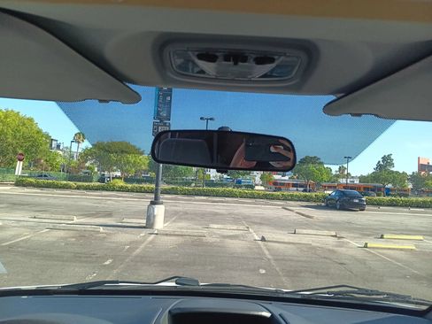 Used 2010 Ford Transit Connect XLT FWD image 22