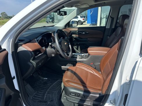 Used 2018 Chevrolet Traverse High Country AWD/4WD image 9