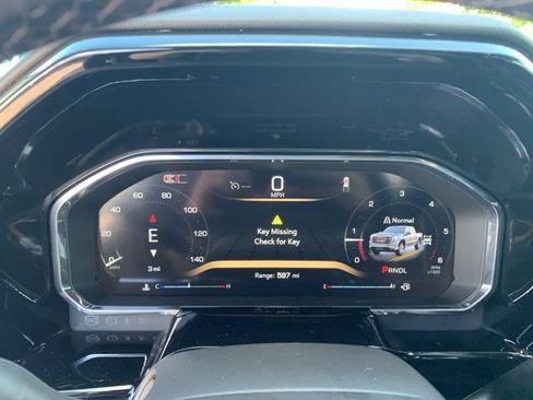 New 2026 GMC Sierra 1500 Elevation image 18