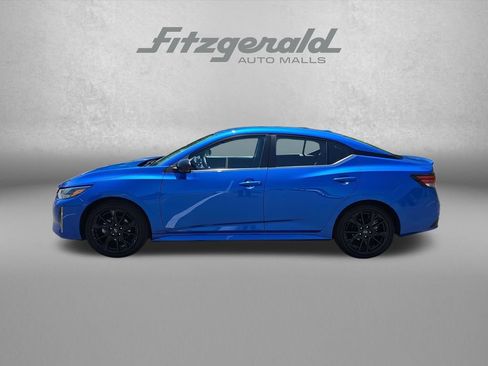 Used 2025 Nissan Sentra SR FWD image 4