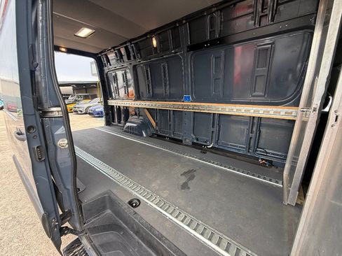 Used 2019 Mercedes-Benz Sprinter 170 image 18