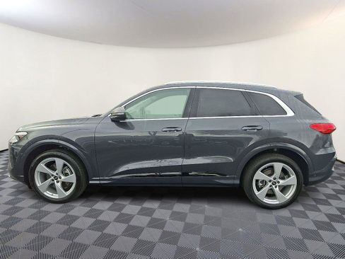 Certified 2025 Audi Q5 Prestige image 7