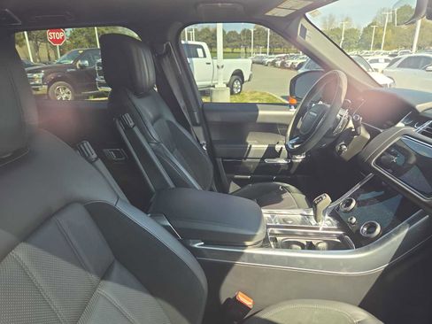 Used 2021 Land Rover Range Rover Sport HST image 4