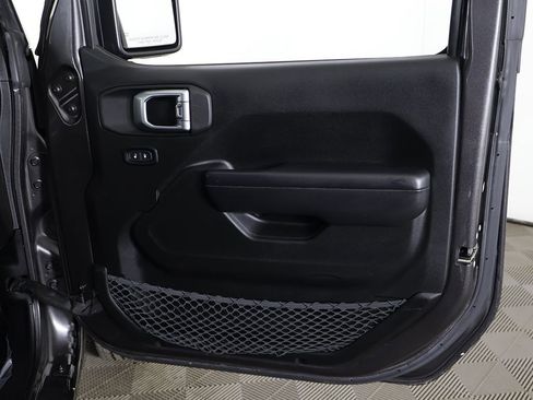 Used 2019 Jeep Wrangler Unlimited Sport S AWD/4WD image 20