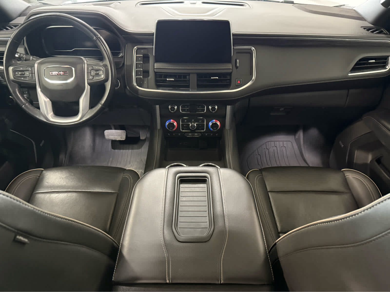 Used 2023 GMC Yukon XL SLT AWD/4WD image 15