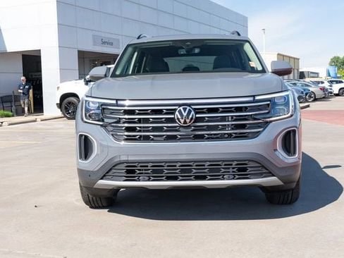 New 2026 Volkswagen Atlas SE image 9