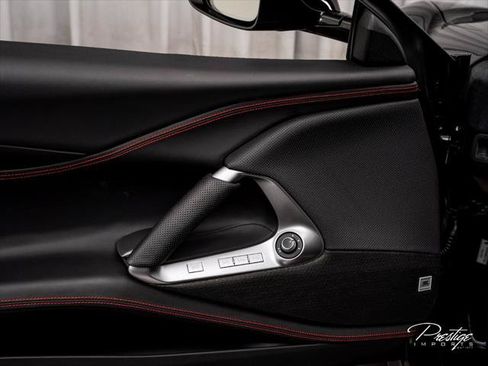 Used 2019 Ferrari 812 Superfast RWD image 22