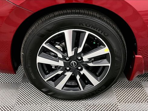 New 2025 Nissan Versa SV w/ Trunk Package FWD image 24