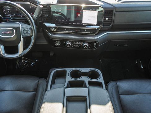 Used 2024 GMC Sierra 1500 SLT image 13