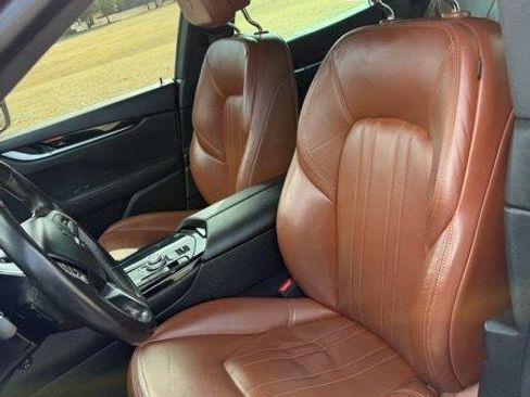 Used 2017 Maserati Levante image 14