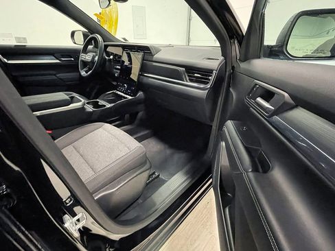 Used 2025 GMC Terrain Elevation image 23