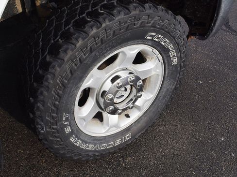 Used 2016 Ford F250 XL w/ Power Equipment Group image 9