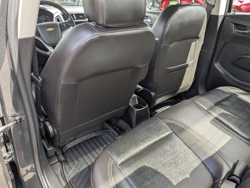 Used 2020 Chevrolet Sonic Premier FWD image 13