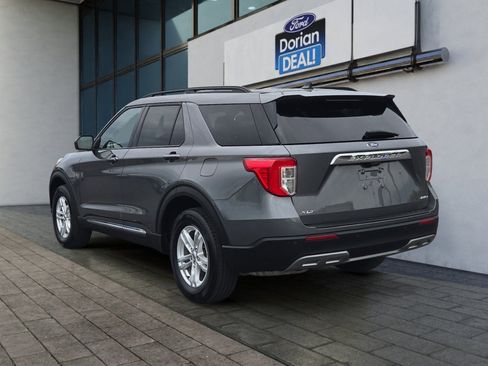 Used 2023 Ford Explorer XLT w/ Equipment Group 202A AWD/4WD image 5