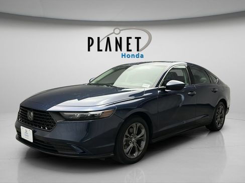 Certified 2023 Honda Accord EX image 8