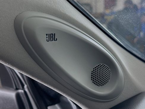 Used 2024 Toyota Highlander Platinum image 17