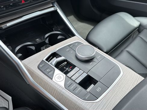 Used 2025 BMW 330i Sedan RWD image 23