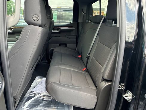 New 2026 GMC Sierra 1500 SLE w/ Preferred Package AWD/4WD image 17