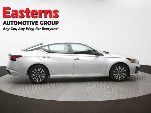 Used 2024 Nissan Altima 2.5 SV FWD image 44