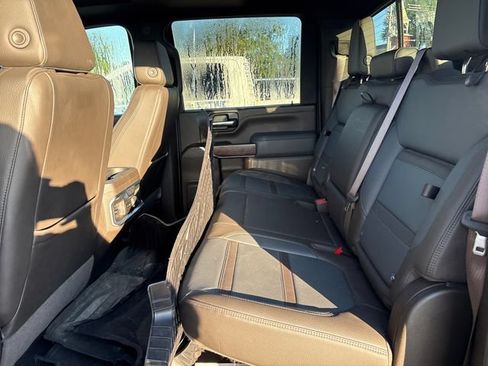 Used 2021 GMC Sierra 2500 Denali w/ Denali Ultimate Package AWD/4WD image 9