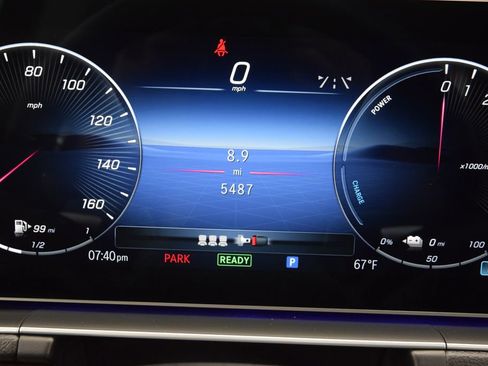 Used 2025 Mercedes-Benz GLE 450e 4MATIC image 26