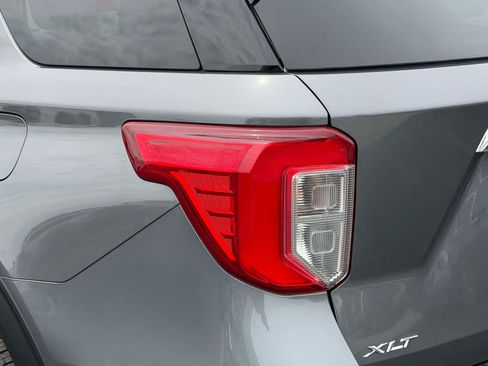 Certified 2023 Ford Explorer XLT AWD/4WD image 11