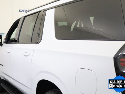 Certified 2024 Chevrolet Suburban Z71 w/ Luxury Package image 10