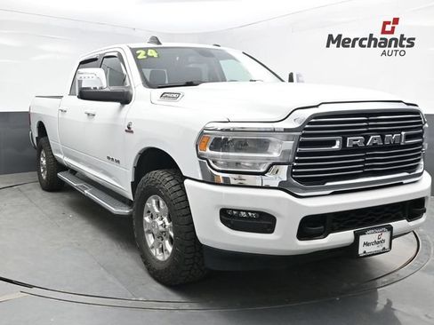 Used 2024 RAM 2500 Laramie AWD/4WD image 1