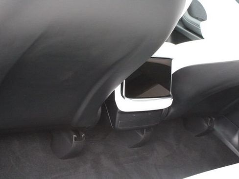 Used 2023 Tesla Model X AWD/4WD image 33