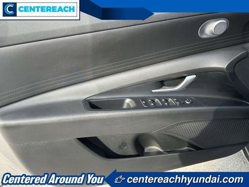 Used 2023 Hyundai Elantra SEL w/ Preferred Accessory Package image 13
