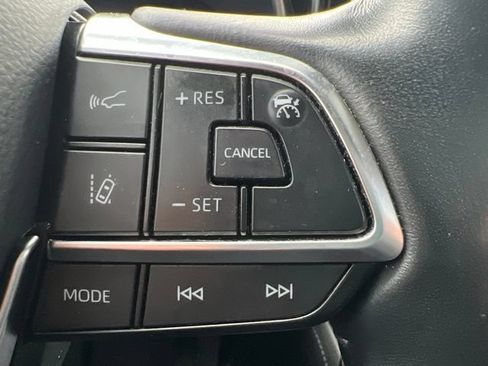 Used 2021 Toyota Highlander Platinum AWD/4WD image 24