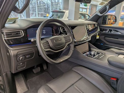 New 2026 Jeep Grand Wagoneer Summit w/ Premium Group III AWD/4WD image 14
