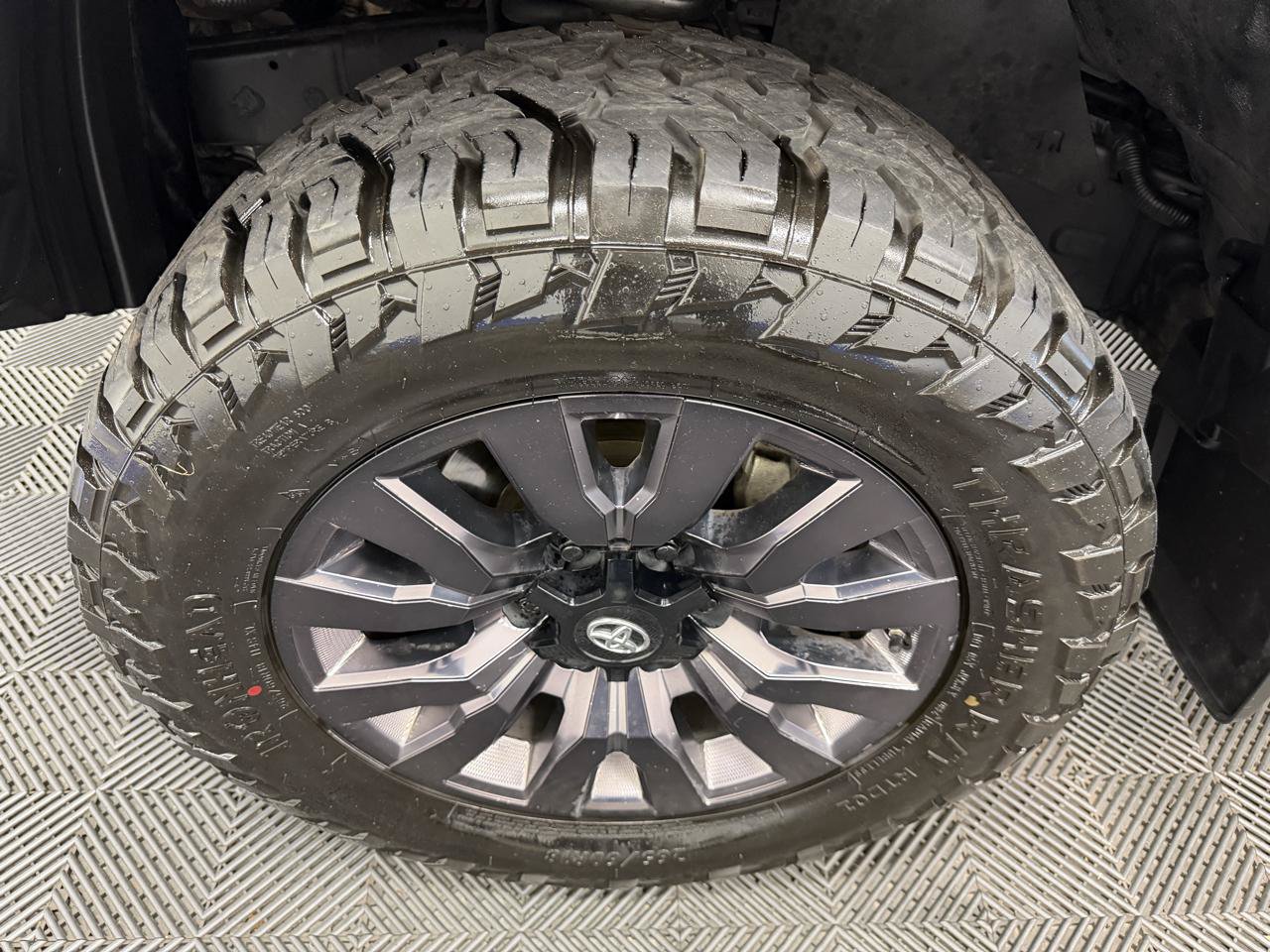 Used 2021 Toyota Tacoma Limited w/ Nightshade Package AWD/4WD image 38