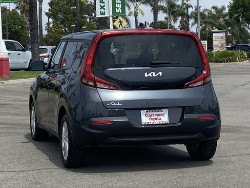 Used 2022 Kia Soul LX FWD image 41