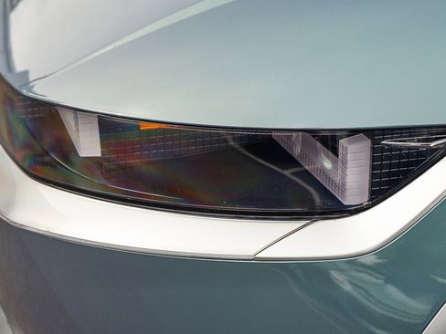 Used 2024 Hyundai Ioniq 5 Limited image 27