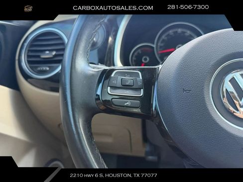 Used 2018 Volkswagen Beetle 2.0T SE FWD image 11