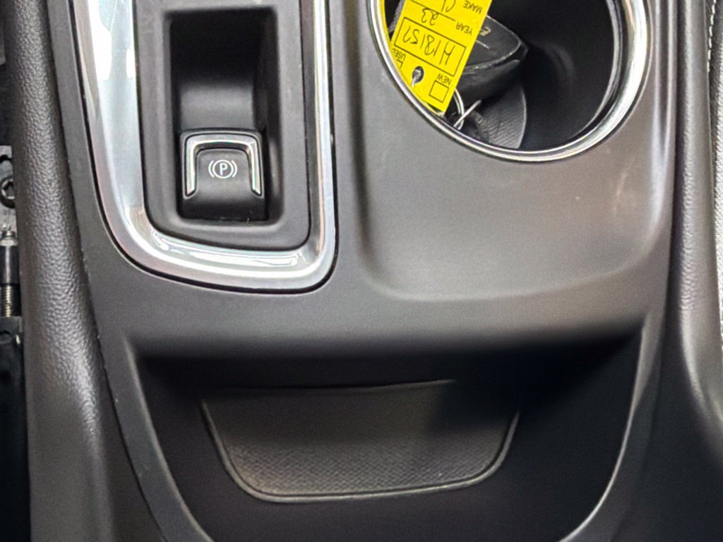 Used 2023 Chevrolet Equinox LS w/ LS Convenience Package FWD image 28