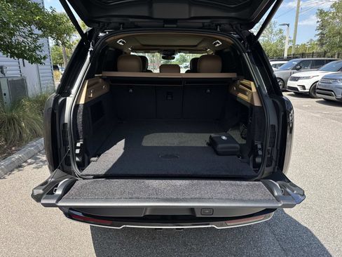 New 2026 Land Rover Range Rover SE AWD/4WD image 11
