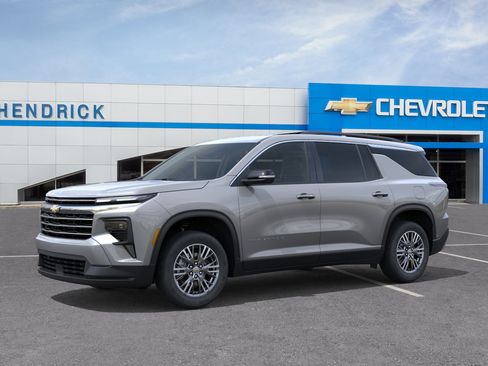 New 2026 Chevrolet Traverse LT FWD image 3